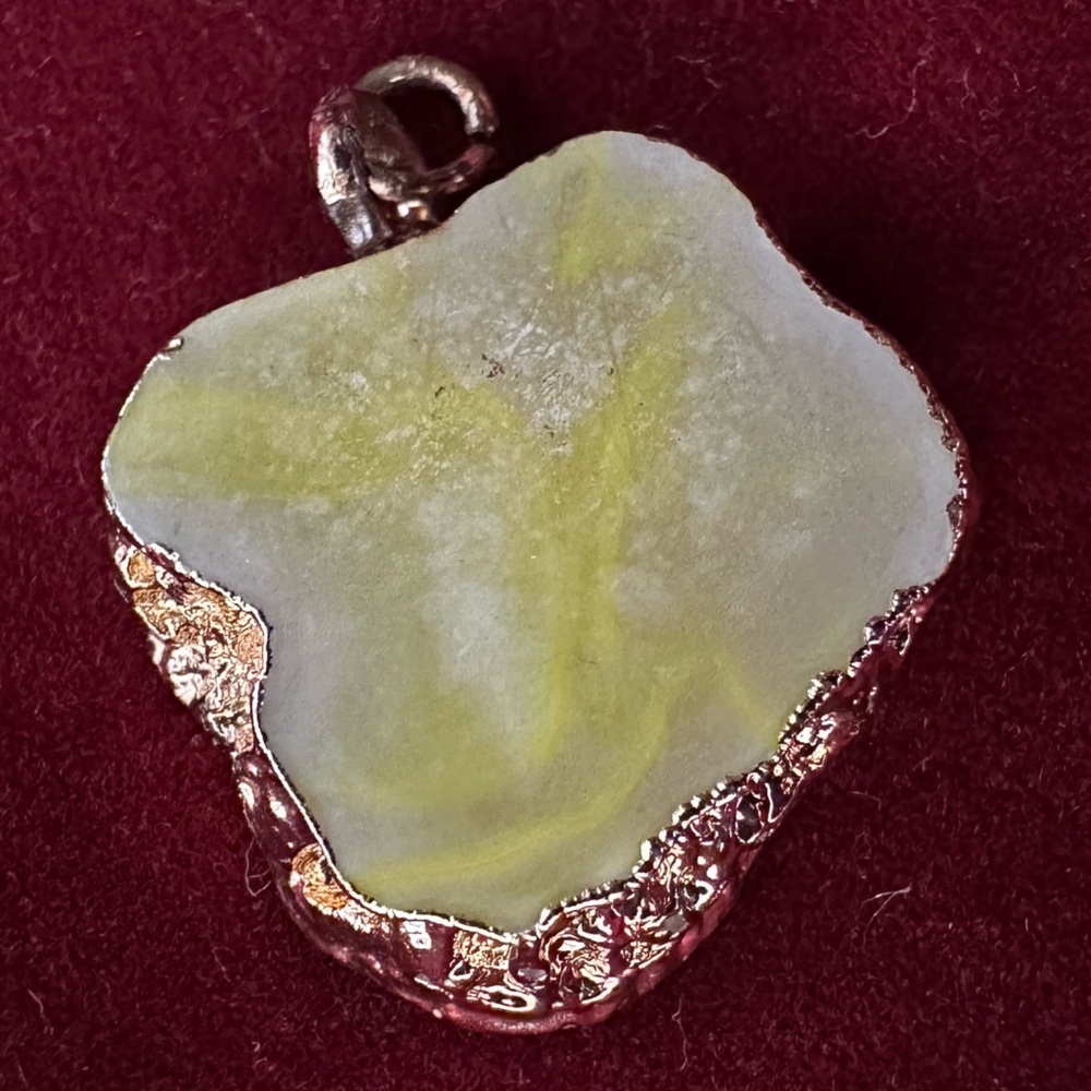 Yellow Agate Pendant with Gold Edge